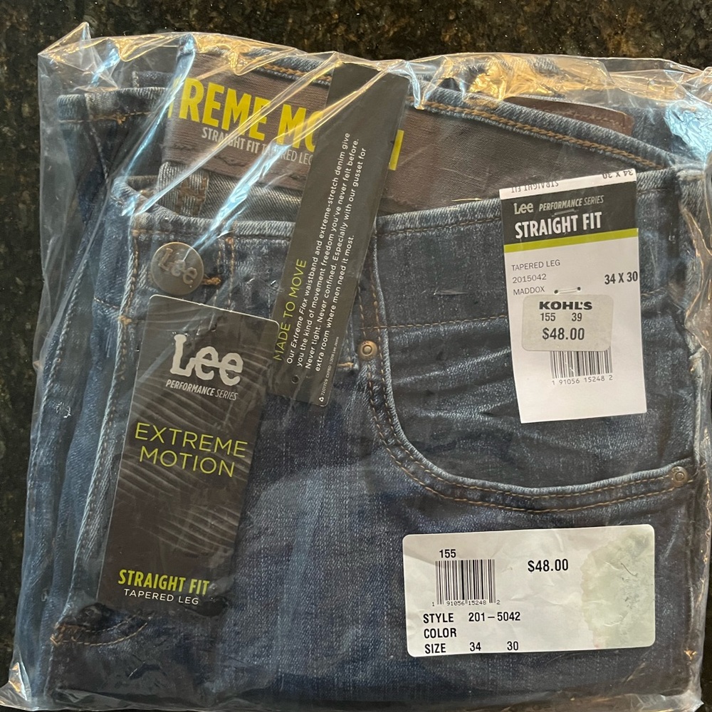 Men’s Lee jeans, 34 x 30, Extreme Motion, Straight Fit. Never been worn.